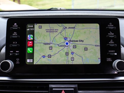 Used 2021 Honda Accord Sport image 8