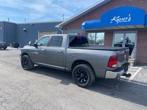 Used 2011 RAM 1500 Laramie image 3