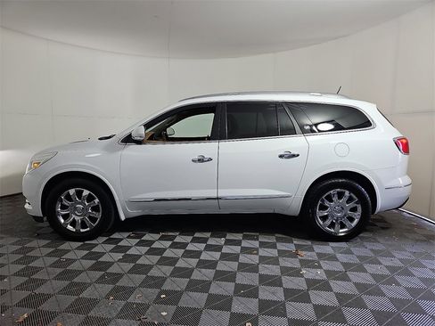 Used 2017 Buick Enclave Leather image 10