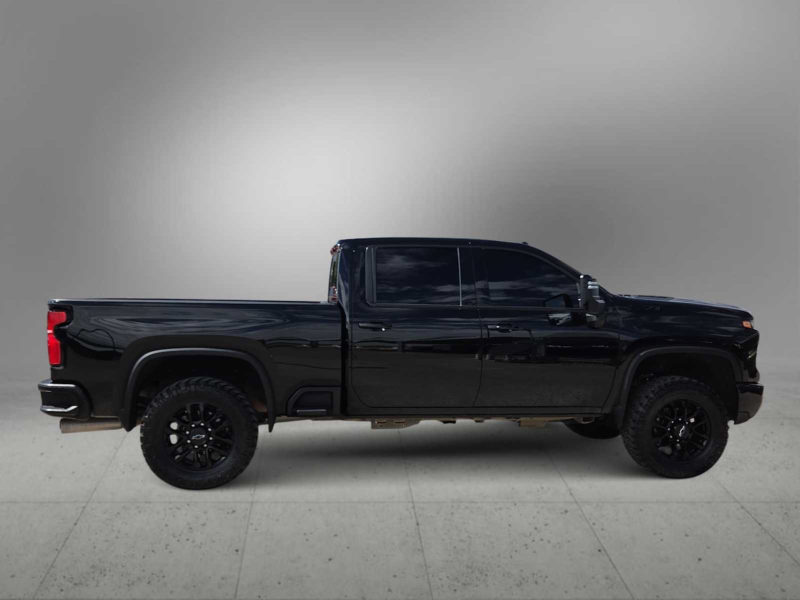 Used 2025 Chevrolet Silverado 2500 LTZ w/ Trail Boss Package AWD/4WD image 9