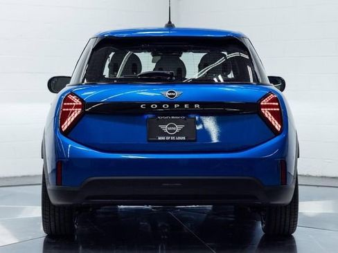 New 2026 MINI Cooper 4-Door Hardtop image 7