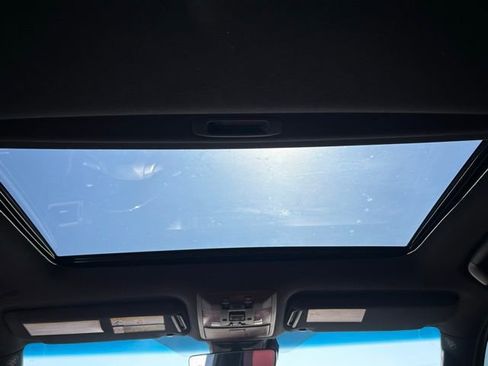 Used 2023 Lexus GX 460 Premium w/ Premium Package image 17