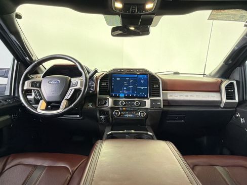Used 2022 Ford F350 Platinum AWD/4WD image 12