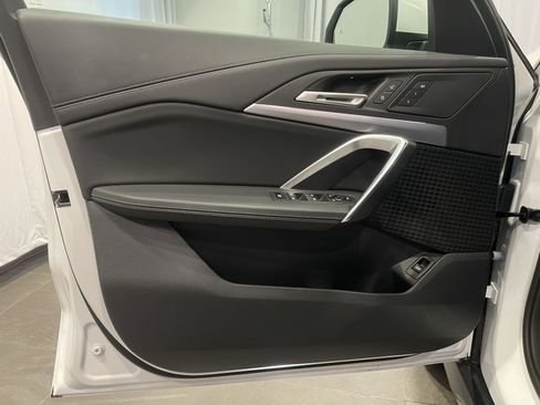 Used 2025 BMW X1 xDrive28i w/ Technology Package image 12