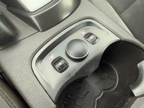 Used 2014 Ford Focus SE w/ SE Winter Package image 17