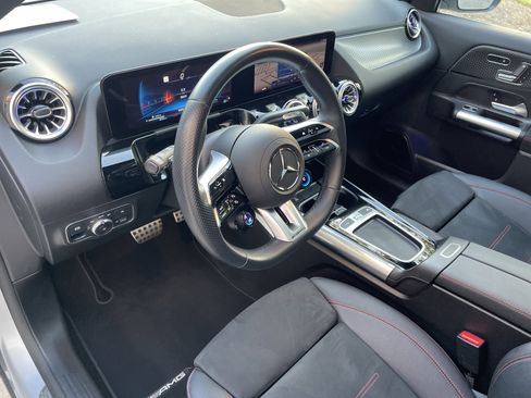 Certified 2025 Mercedes-Benz GLA 35 AMG 4MATIC image 18