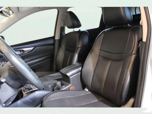 Used 2018 Nissan Rogue SL image 14
