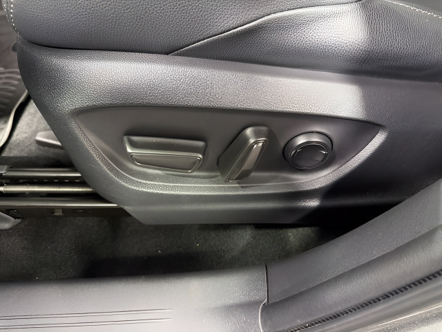 Certified 2023 Subaru Solterra AWD image 13