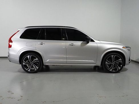 Used 2022 Volvo XC90 T8 R-Design w/ Advanced Package image 5