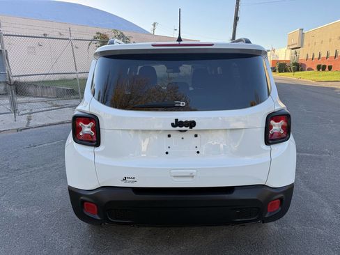 Used 2018 Jeep Renegade Altitude image 4
