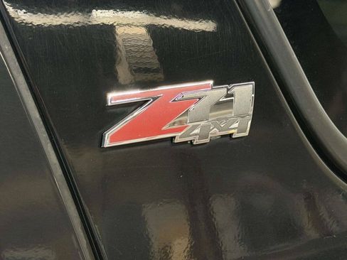 Used 2005 Chevrolet Tahoe Z71 w/ Preferred Equipment Group AWD/4WD image 13