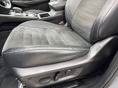 Used 2023 Mitsubishi Outlander SE AWD/4WD image 34