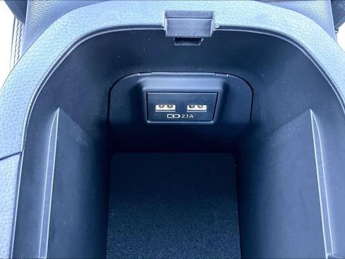 Used 2021 Toyota RAV4 XLE Premium AWD/4WD image 19