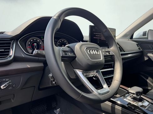 Used 2025 Audi Q5 2.0T Premium Plus w/ Premium Plus Package AWD/4WD image 56