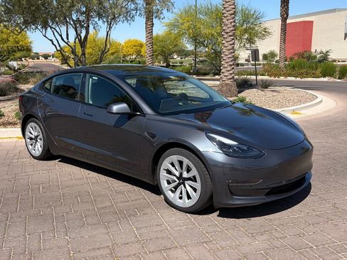 Used 2022 Tesla Model 3 RWD image 1