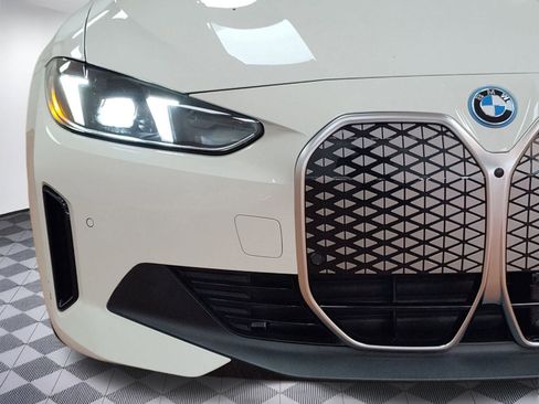 Used 2025 BMW i4 xDrive40i w/ Premium Package image 10