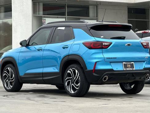 Used 2025 Chevrolet TrailBlazer RS w/ Driver Confidence Package image 4