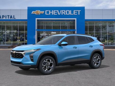 New 2026 Chevrolet Trax LT w/ Driver Confidence Package image 2
