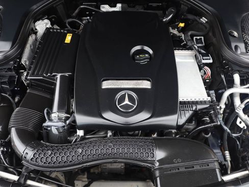 Used 2019 Mercedes-Benz E 300 4MATIC image 14