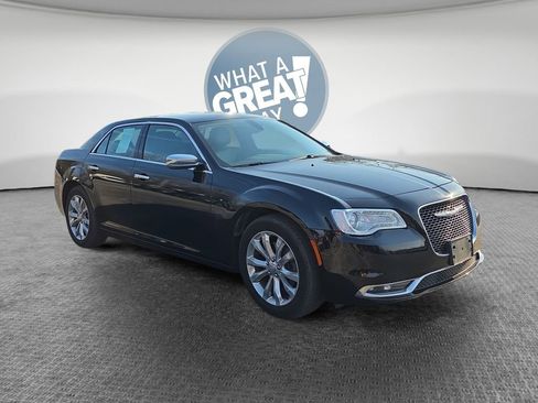 Used 2018 Chrysler 300 Limited AWD/4WD image 1