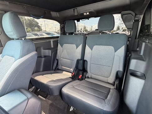 Used 2022 Ford Bronco Outer Banks w/ Sasquatch Package AWD/4WD image 14