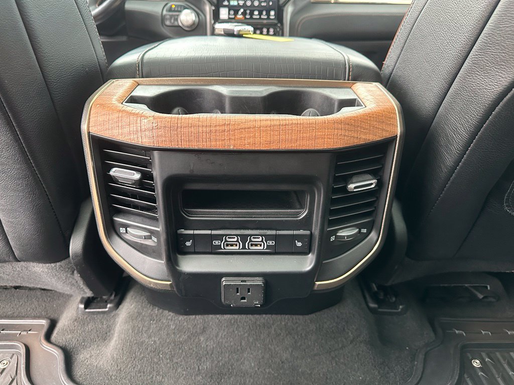 Used 2022 RAM 1500 Limited w/ Body-Colour Bumper Group AWD/4WD image 24