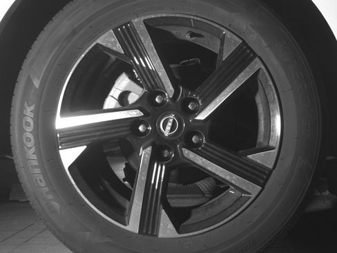 Used 2025 Nissan Sentra SV FWD image 15