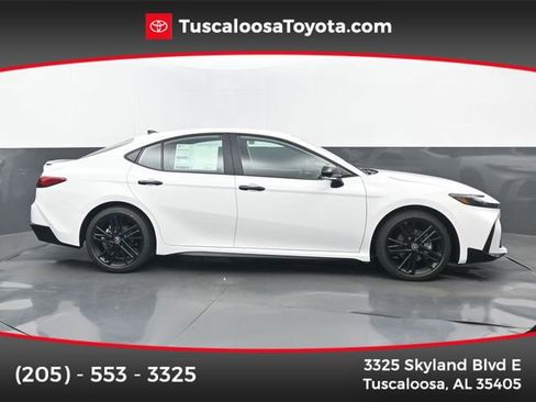 New 2026 Toyota Camry Hybrid image 1