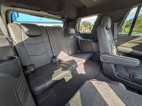 Used 2019 Cadillac Escalade Platinum AWD/4WD image 13