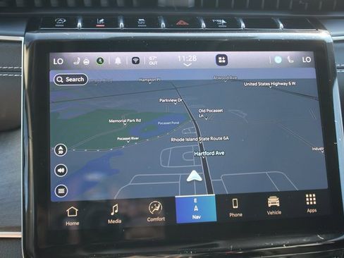 Used 2024 Jeep Grand Cherokee Limited image 4