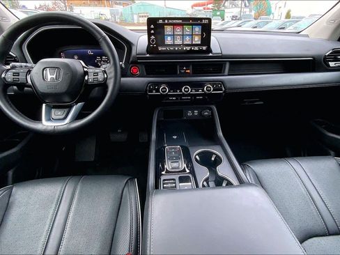 Used 2023 Honda Pilot Elite image 16