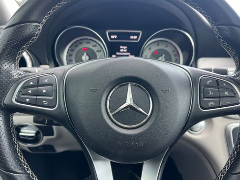 Used 2017 Mercedes-Benz GLA 250 4MATIC image 17