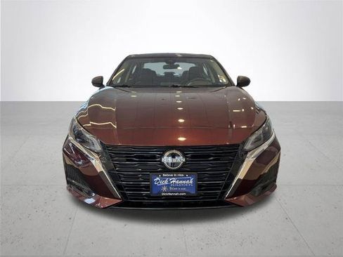 Certified 2025 Nissan Altima 2.5 SV FWD image 3