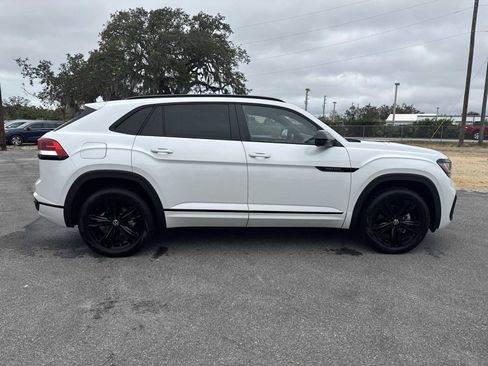 Used 2023 Volkswagen Atlas Cross Sport SEL R-Line image 7