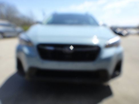 Used 2020 Subaru Crosstrek 2.0i AWD/4WD image 2