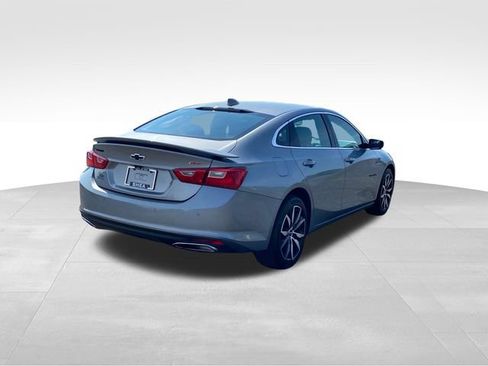Used 2025 Chevrolet Malibu RS FWD image 3