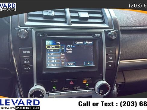 Used 2012 Toyota Camry SE FWD image 10