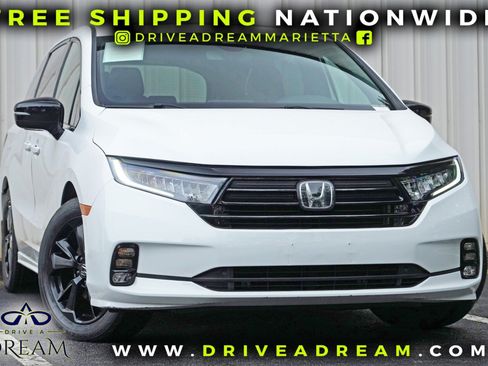 Used 2023 Honda Odyssey Sport image 2
