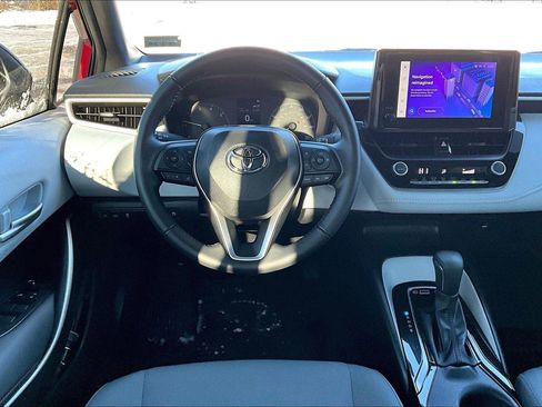Used 2025 Toyota Corolla SE image 5