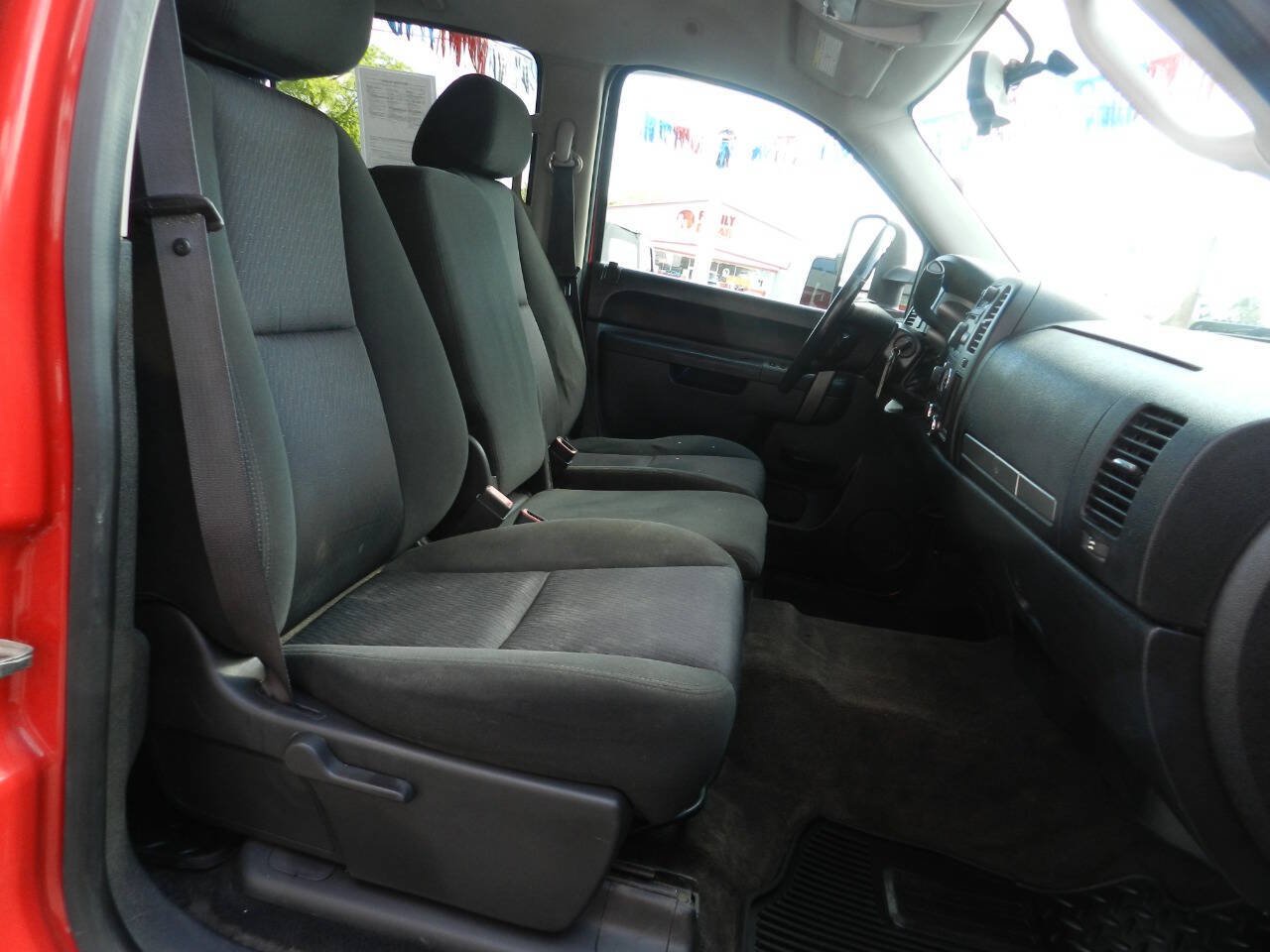 Used 2012 GMC Sierra 2500 SLE w/ SLE Preferred Package AWD/4WD image 11
