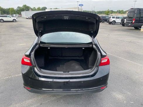 Used 2025 Chevrolet Malibu LT FWD image 9