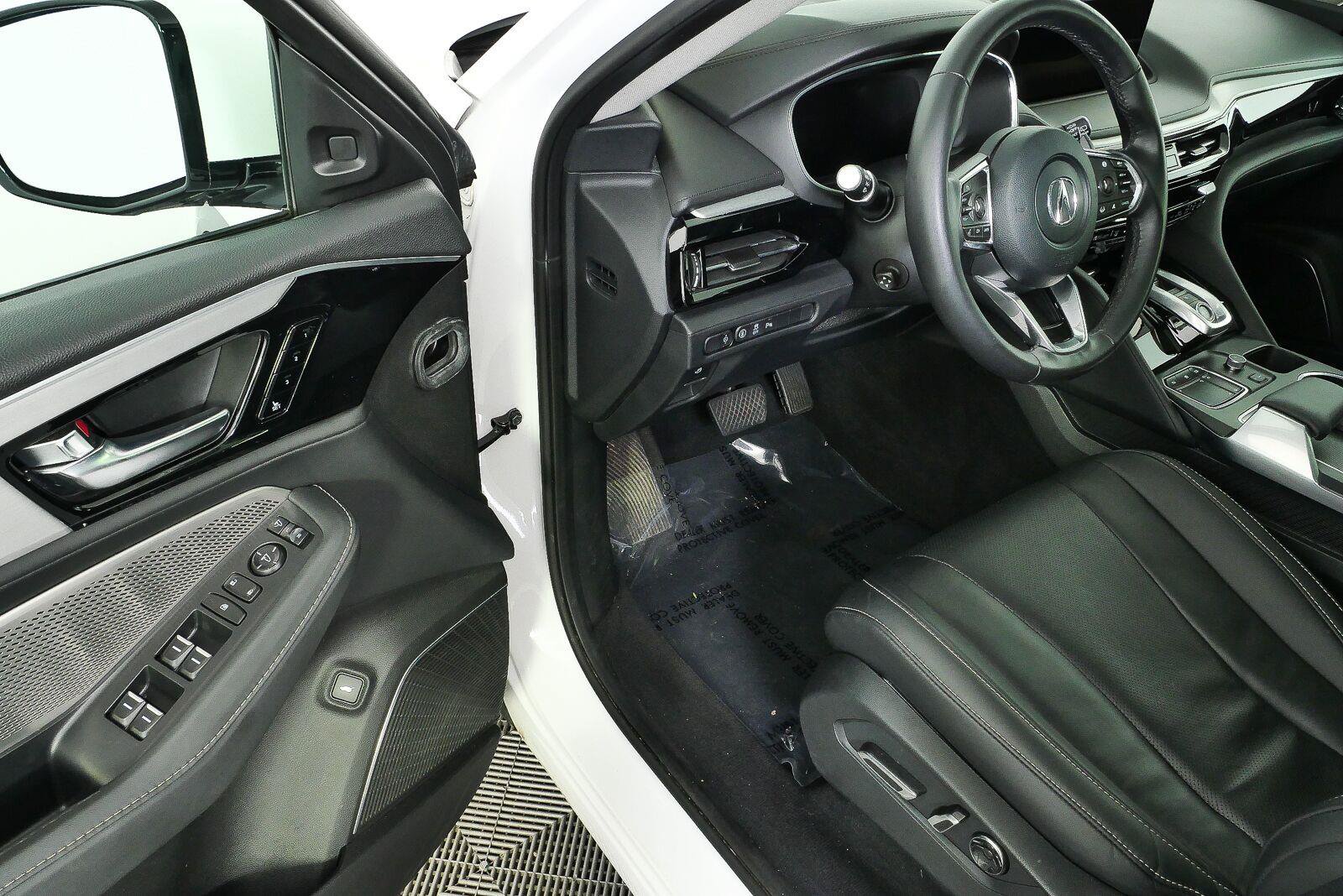 Used 2023 Acura MDX w/ Technology Package AWD/4WD image 9