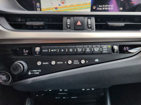 Used 2019 Lexus ES 350 w/ Premium Package FWD image 18