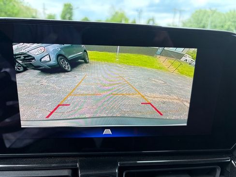 Used 2024 Chevrolet TrailBlazer RS FWD image 22