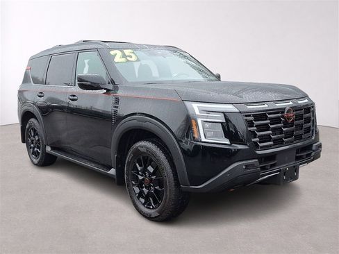 Used 2025 Nissan Armada PRO-4X image 1