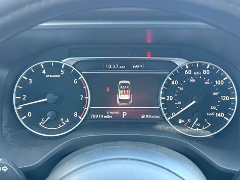 Used 2023 Nissan Rogue S image 8