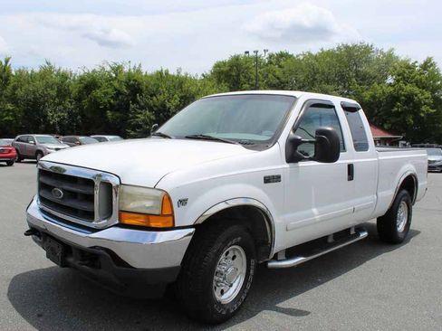 Used 2001 Ford F250 Lariat RWD image 1