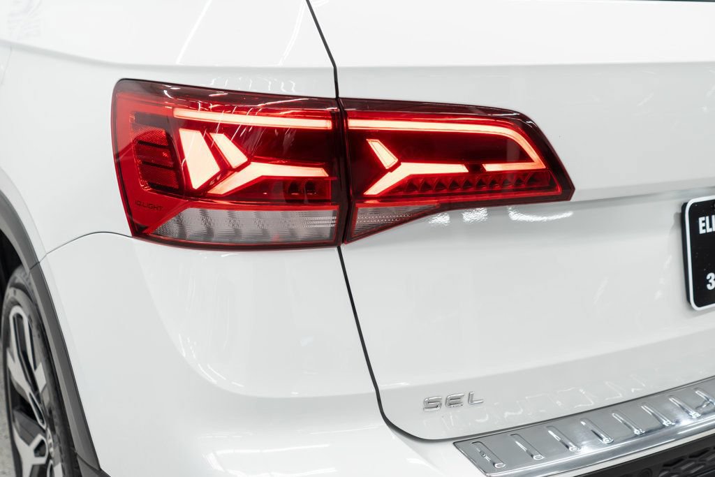 Used 2023 Volkswagen Taos SEL AWD/4WD image 42