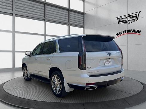 Used 2021 Cadillac Escalade Premium Luxury AWD/4WD image 6