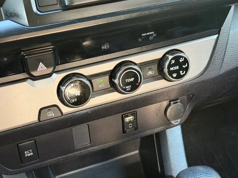 Used 2018 Toyota Tacoma SR w/ SR Convenience Package RWD image 27